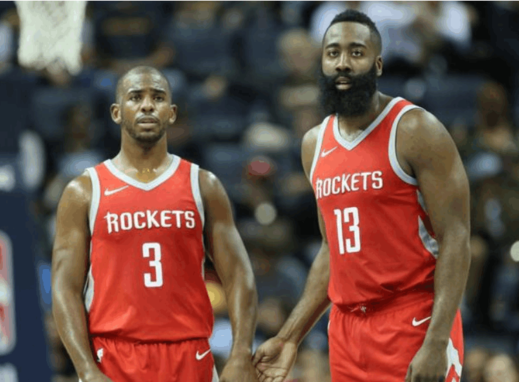 欧冠球员表现评析：C罗连续进球,（欧冠球员发挥观察：C罗连场破门）