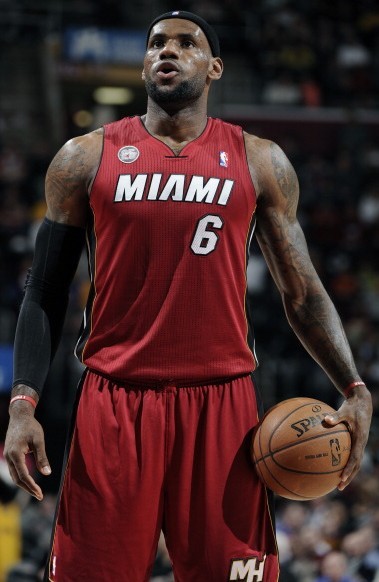 晚旗报：阿森纳旧将帕尔特伊即将加盟黄潜，将签约1+1年（据晚旗报，前阿森纳中场帕尔特伊接近加盟比利亚雷亚尔，合同为1+1年）