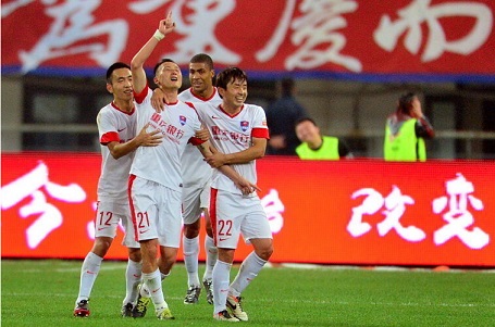 从弗里克的摇头中读懂了一切，巴萨的复兴之路还很漫长 巴塞罗那（弗里克的摇头已说明一切：巴萨复兴仍任重道远 巴塞罗那）