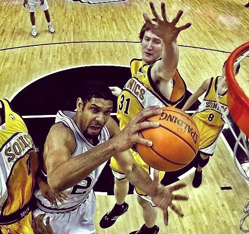 太阳报：狼队球迷团体将在对阵曼联前晚进场15分钟抗议老板（《太阳报》：狼队球迷组织拟在战曼联时晚入场15分钟抗议俱乐部老板）