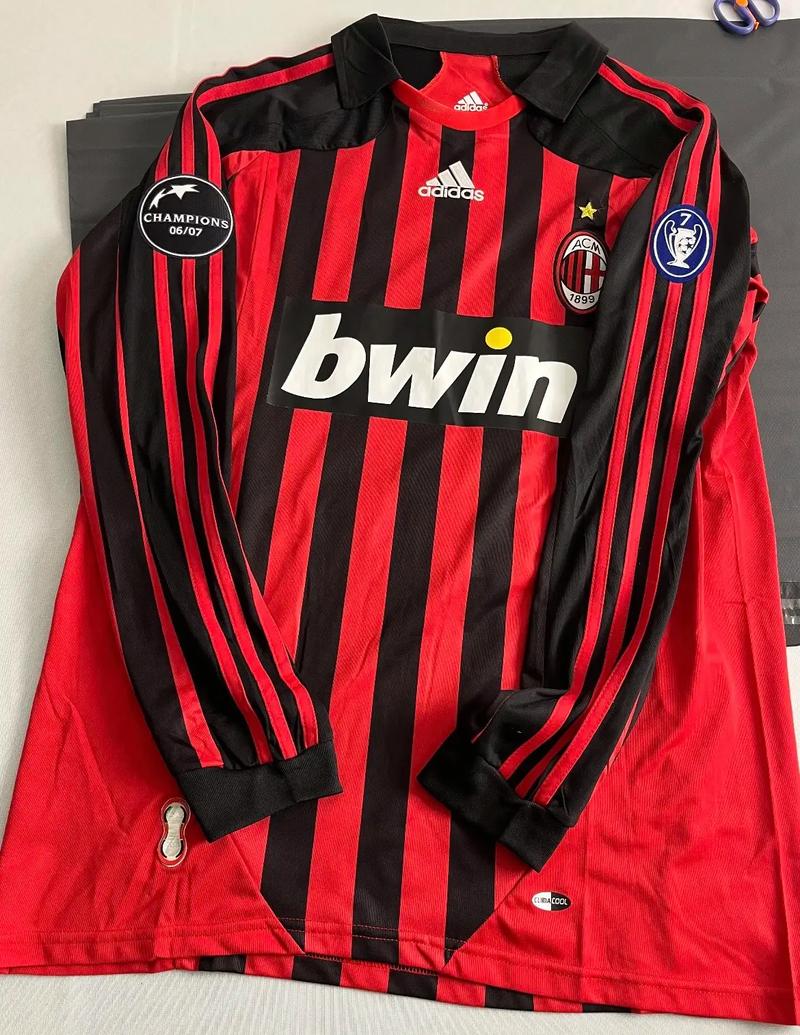 米体：国米想让邓弗里斯在意超杯半决赛对阵博洛尼亚时复出（米体：国米盼邓弗里斯在意超杯半决赛对博洛尼亚时复出）