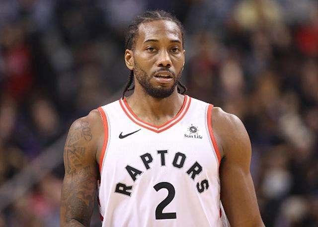 欧冠：巴黎2-1战胜曼联（欧冠赛场：巴黎2比1击败曼联）