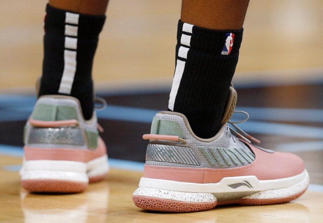 中场节奏控制得太稳（中场节奏把控极稳）