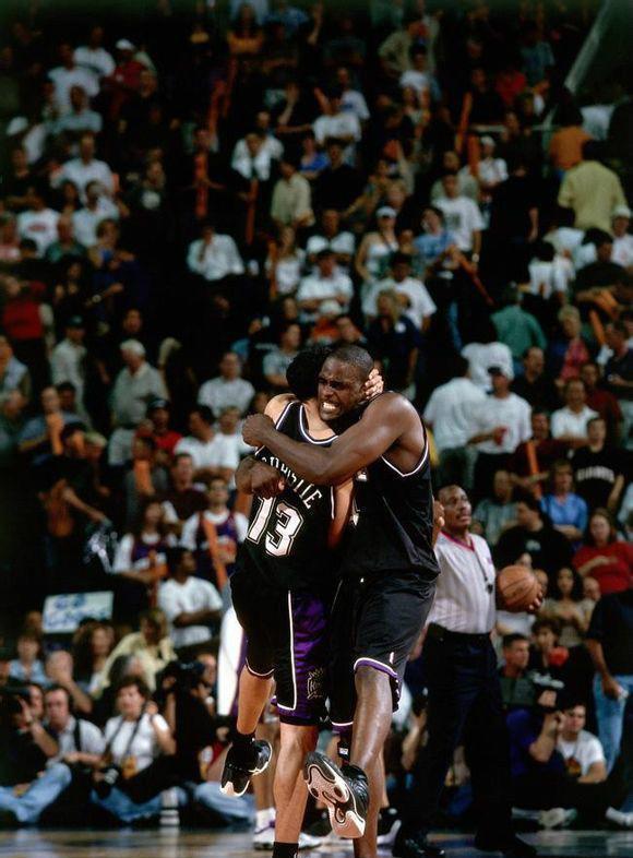 法国队11月大名单：姆巴佩领衔，坎特、谢尔基在列（法国队11月名单公布：姆巴佩挂帅，坎特与谢尔基入选）