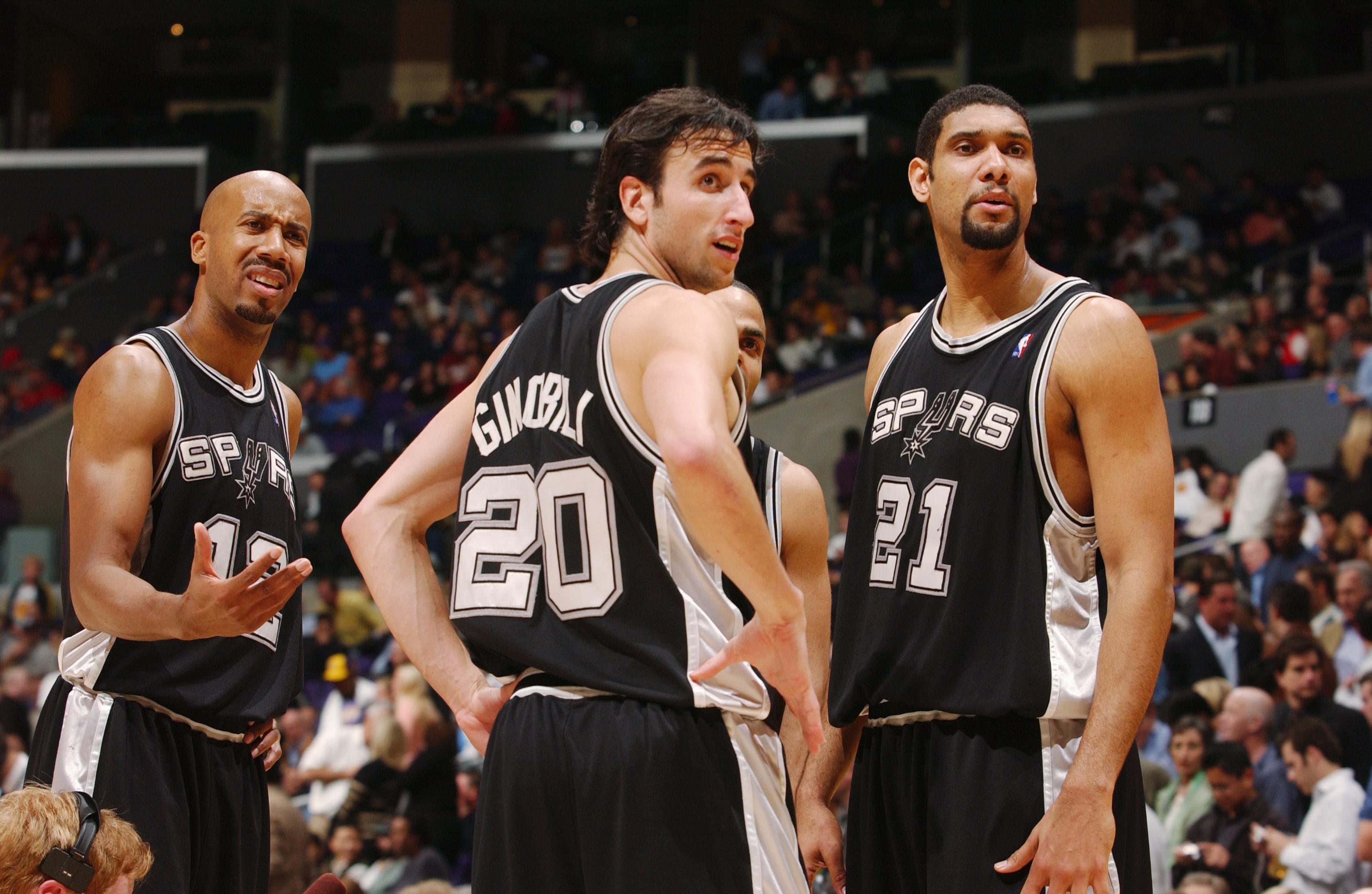 意甲第14轮观赛指南：佛罗伦萨力求首胜，比萨帕尔马保级对决（意甲第14轮看点：佛罗伦萨冲首胜，比萨与帕尔马上演保级生死战）